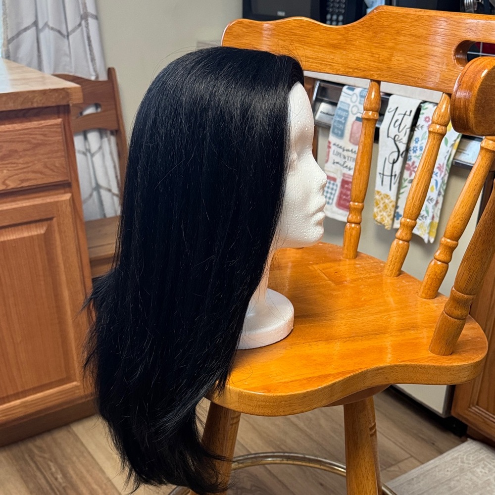 Outre NWT NEESHA soft and natural STRAIGHT Long Black HAIR